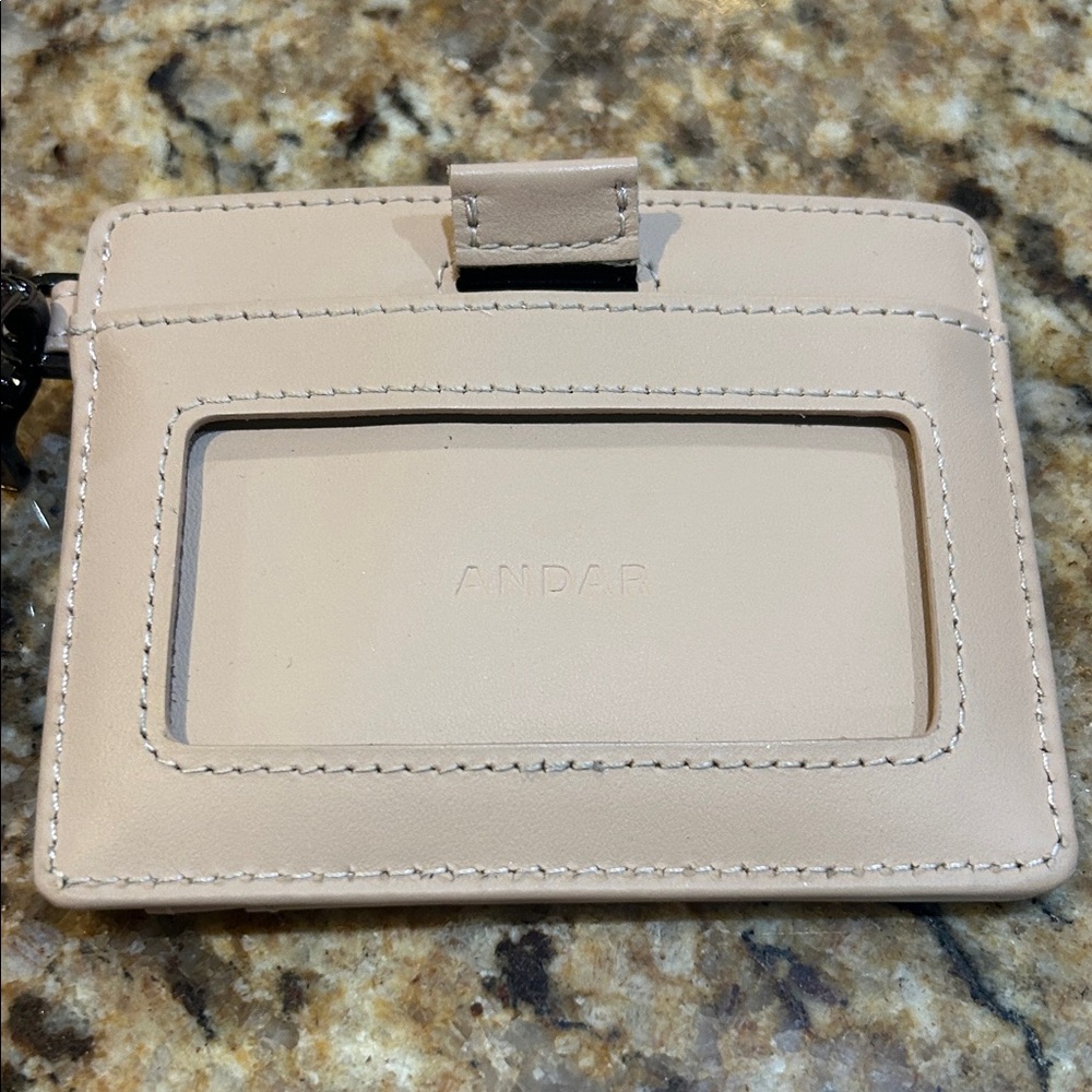 Andar Cream Key & Card Holder